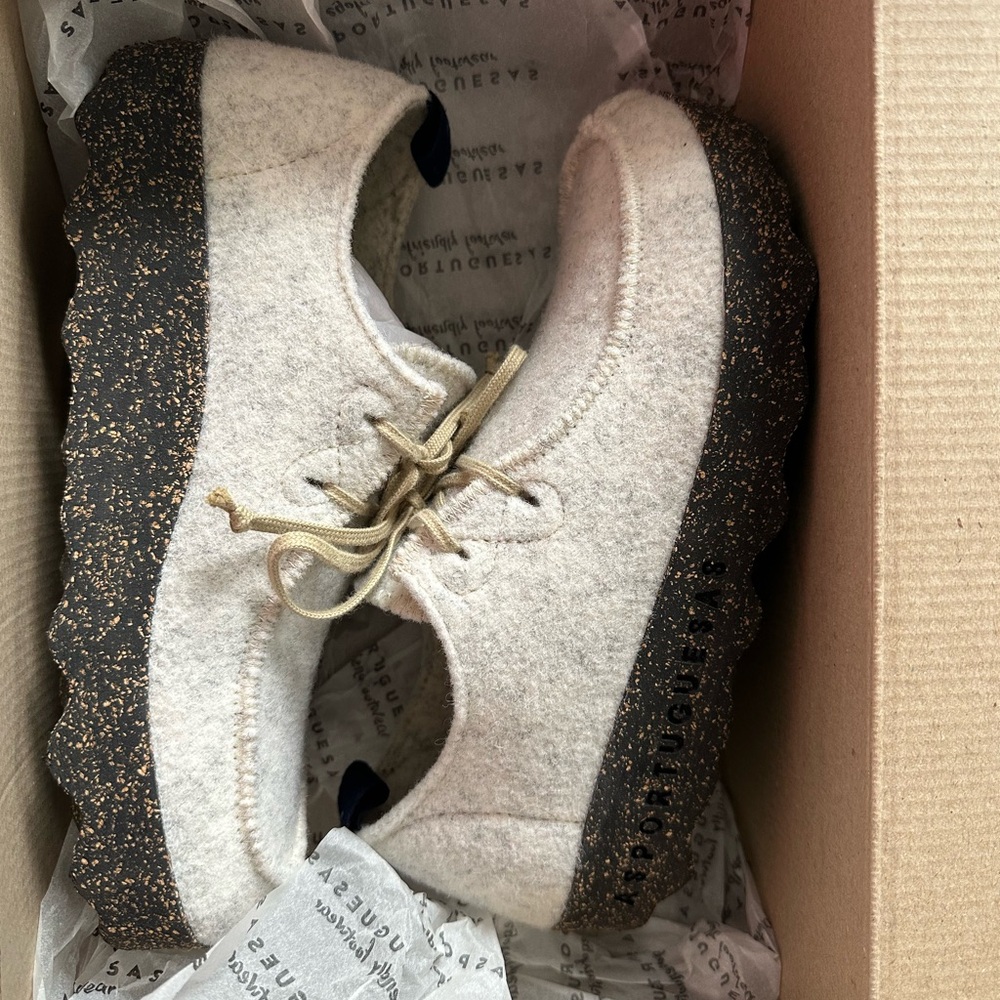 Asportuguesas Off White Chat Shoe